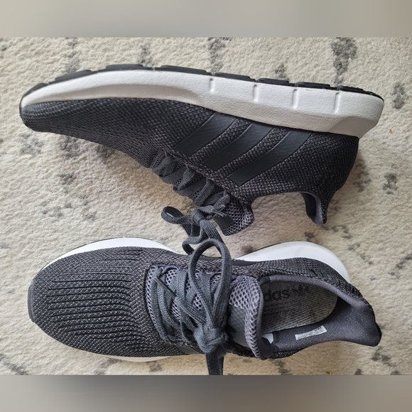 Adidas Swift Run men's 7 - Picture 3 of 6